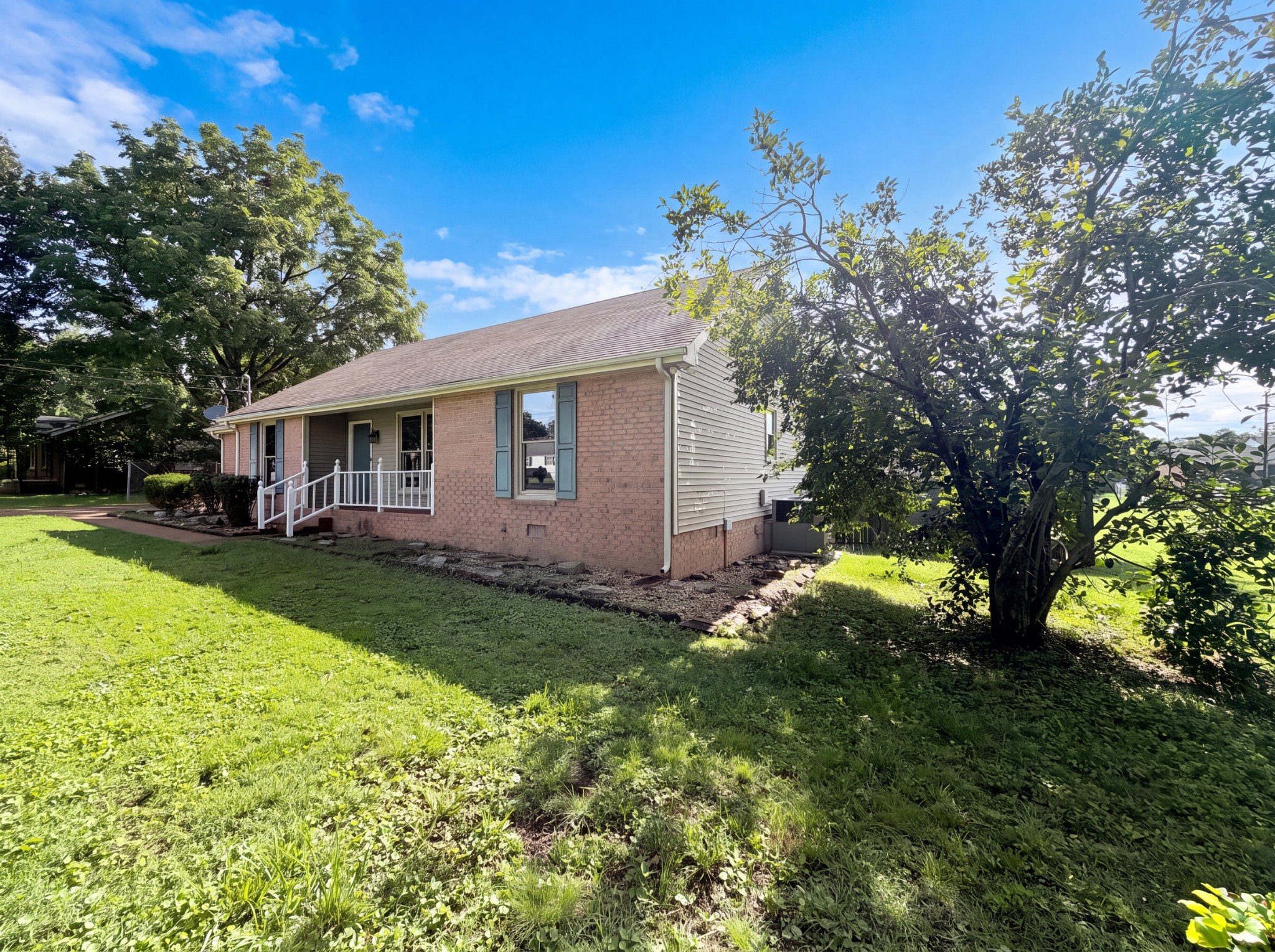 311 Forest Park Road Madison, TN 37115 - Photo 3 of 18