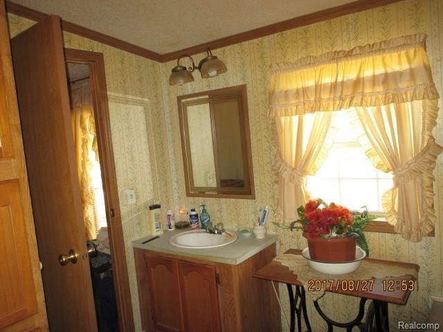716 Goodrich Road Fostoria, MI 48435 - Photo 13 of 24 IMG_2582 (Small).JPG