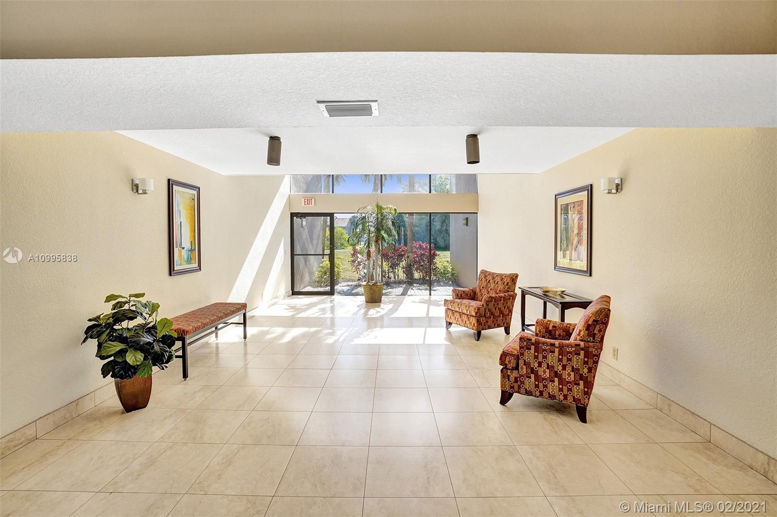 5651 Camino Del Sol, Unit 303 Boca Raton, FL 33433 - Photo 3 of 32