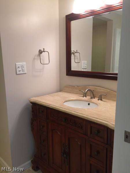 781 Howland Wilson Road Northeast Warren, OH 44484 - Photo 18 of 30 Master shower bath