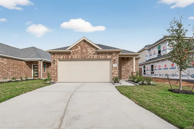 $319,212 | 2919 Copper Fls Drive, Iowa Colony, TX 77583