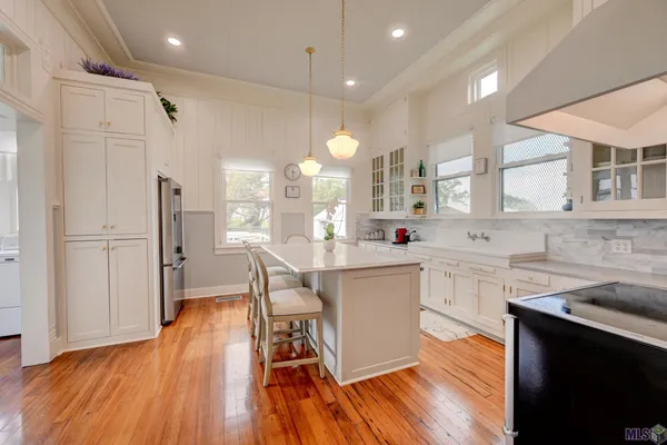 $585,000 | 4371 Highway 1, Napoleonville, LA 70390