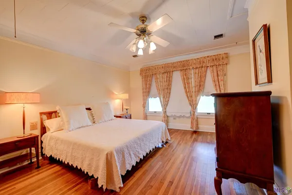 $585,000 | 4371 Highway 1, Napoleonville, LA 70390