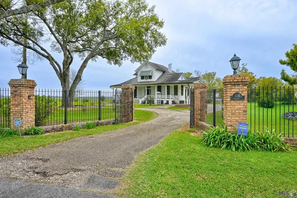 $585,000 | 4371 Highway 1, Napoleonville, LA 70390