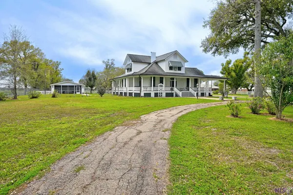 $585,000 | 4371 Highway 1, Napoleonville, LA 70390