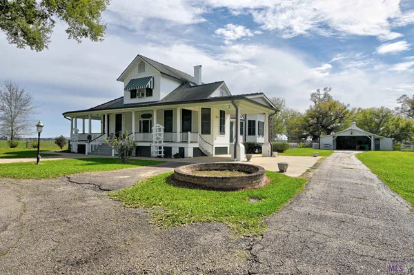 $585,000 | 4371 Highway 1, Napoleonville, LA 70390