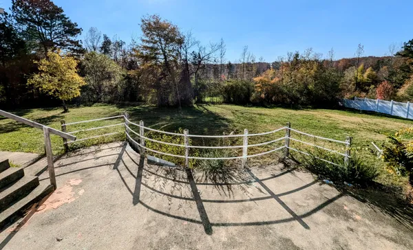 a view of a tennis court