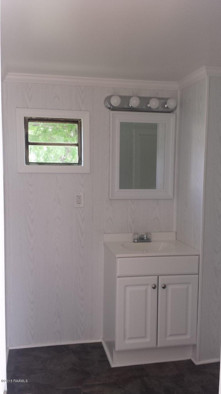 219 Sandra Lee Road Opelousas, LA 70570 - Photo 16 of 29 20150515_110747 (Medium)