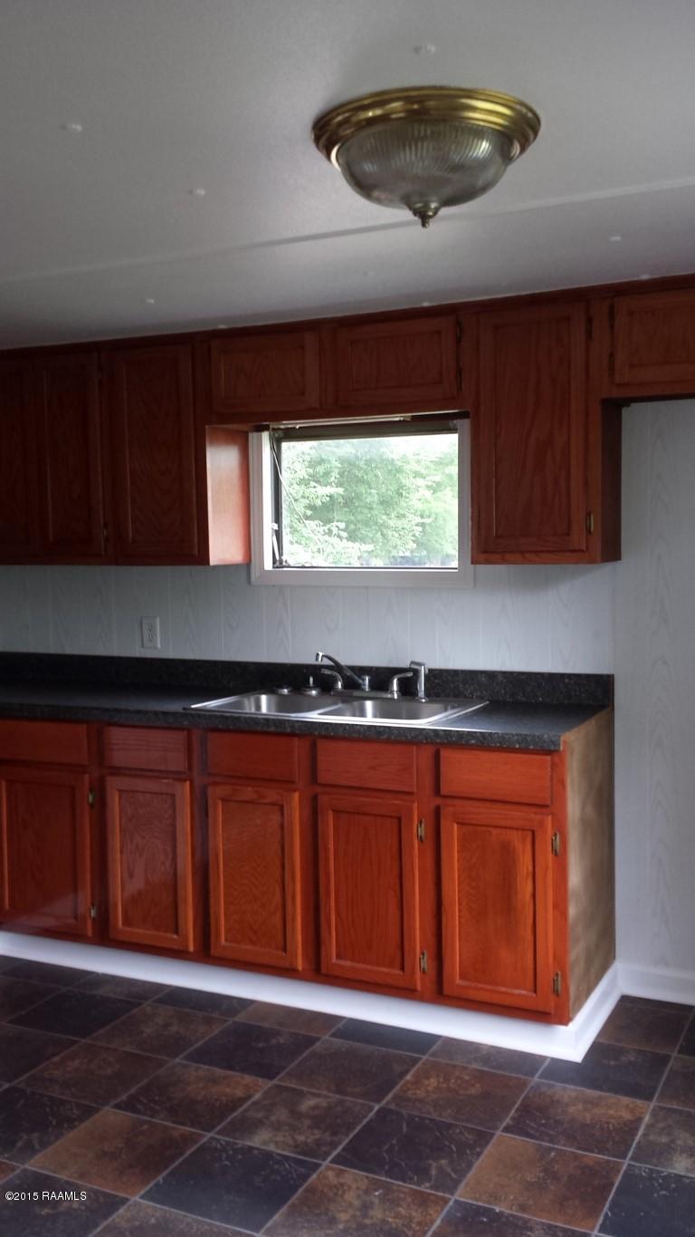 219 Sandra Lee Road Opelousas, LA 70570 - Photo 6 of 29 20150515_110933 (Medium)