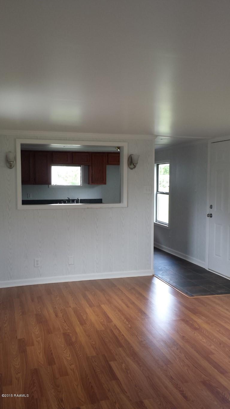 219 Sandra Lee Road Opelousas, LA 70570 - Photo 8 of 29 20150515_110900 (Medium)