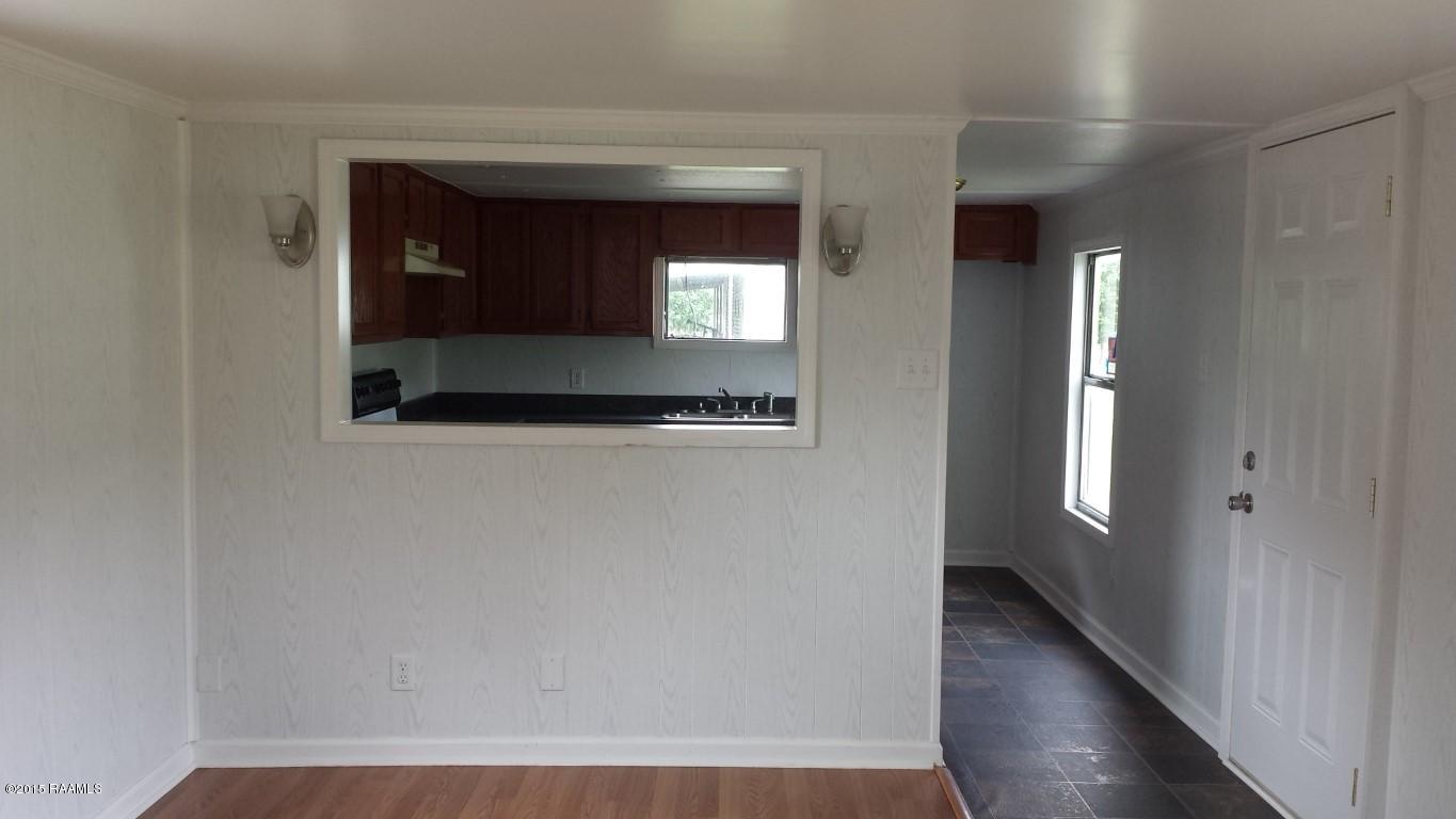 219 Sandra Lee Road Opelousas, LA 70570 - Photo 9 of 29 20150515_111040 (Medium)