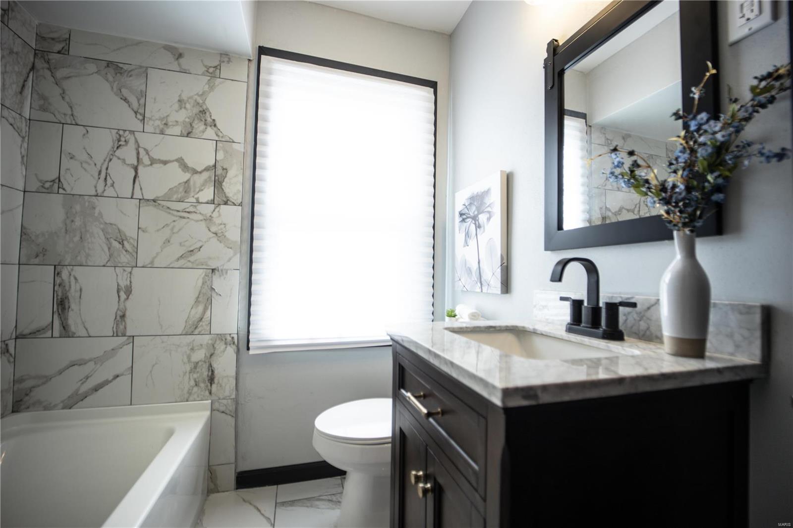 1807 McClintock Avenue Belleville, IL 62221 - Photo 5 of 20