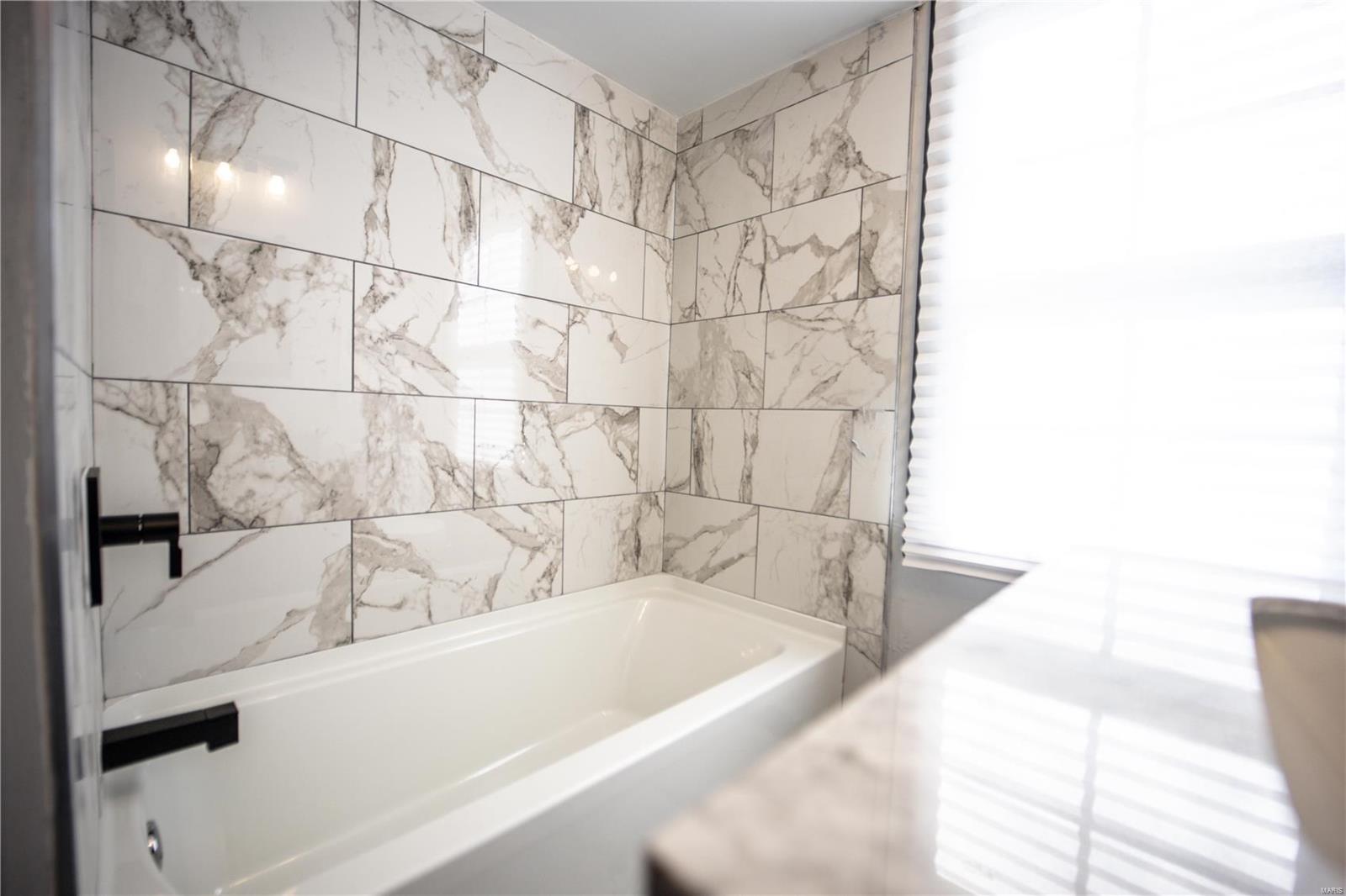 1807 McClintock Avenue Belleville, IL 62221 - Photo 6 of 20