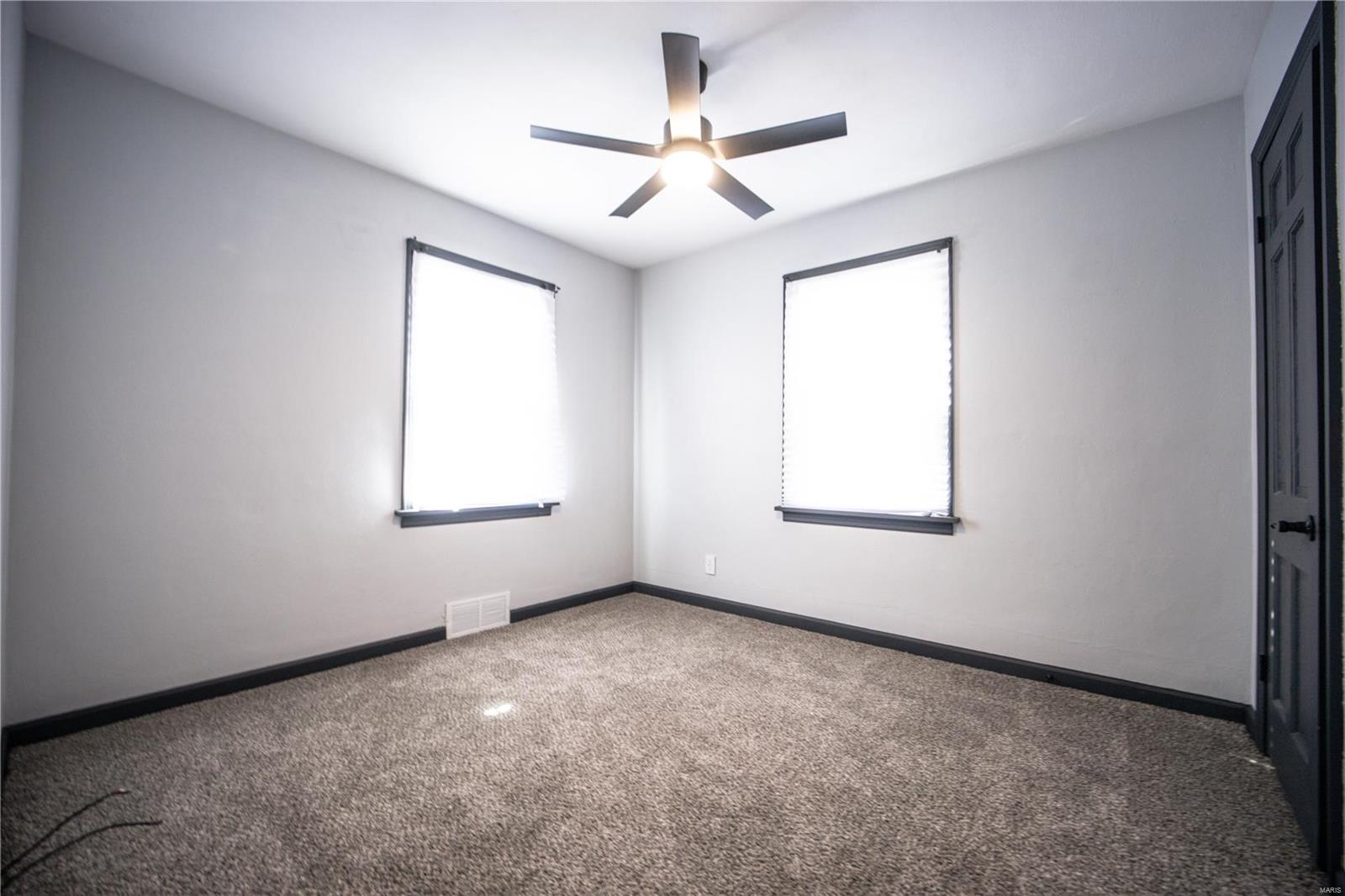 1807 McClintock Avenue Belleville, IL 62221 - Photo 7 of 20