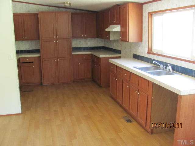 250 Hanson Road Clinton, NC 28328 - Photo 3 of 5 Gallery Image 3