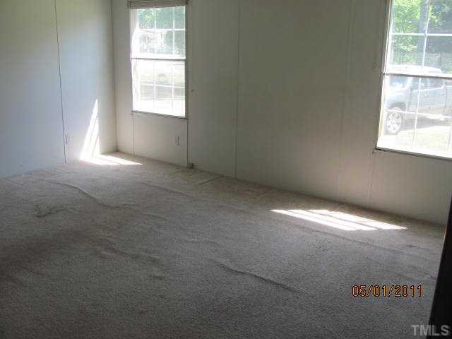 250 Hanson Road Clinton, NC 28328 - Photo 4 of 5 Gallery Image 4