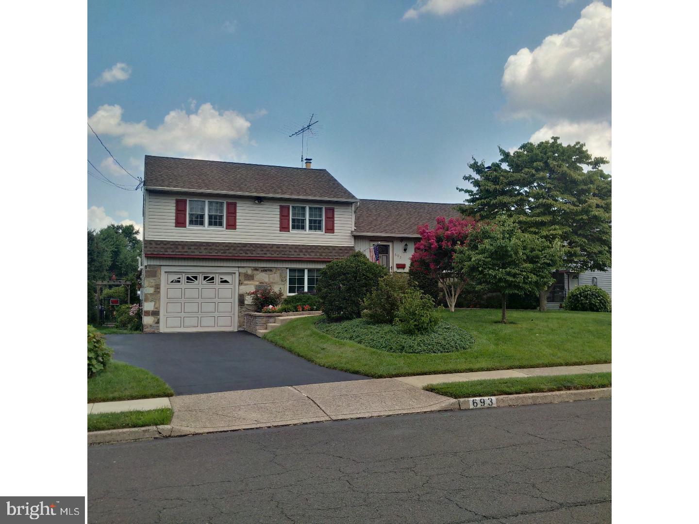 693 Stratford Road Warminster, PA 18974 - Photo 1 of 25 Exterior Front