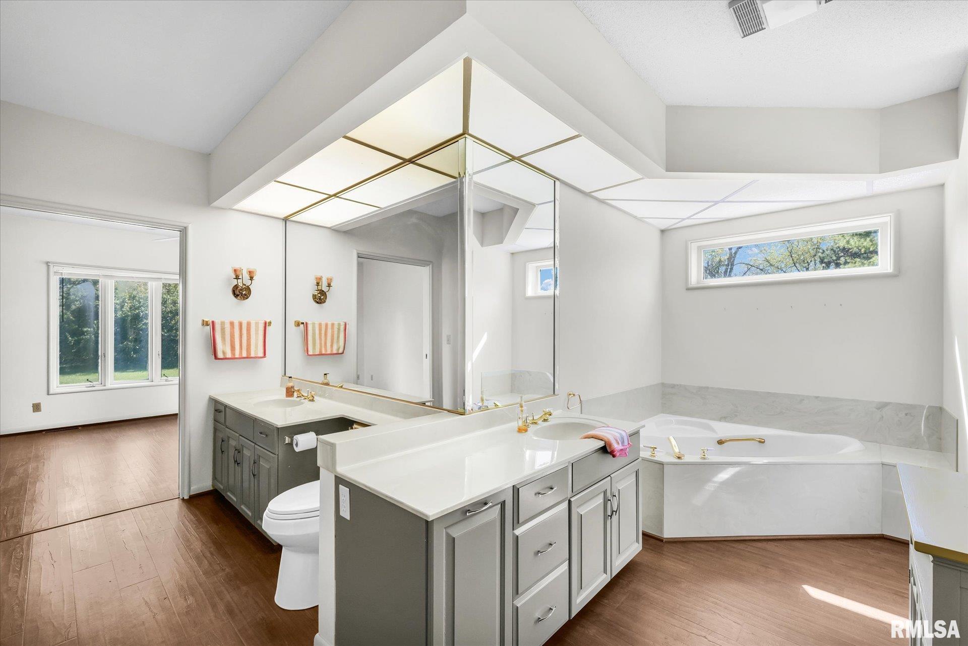 1202 Patterson Road Sullivan, IL 61951 - Photo 22 of 39 Gallery Image 22