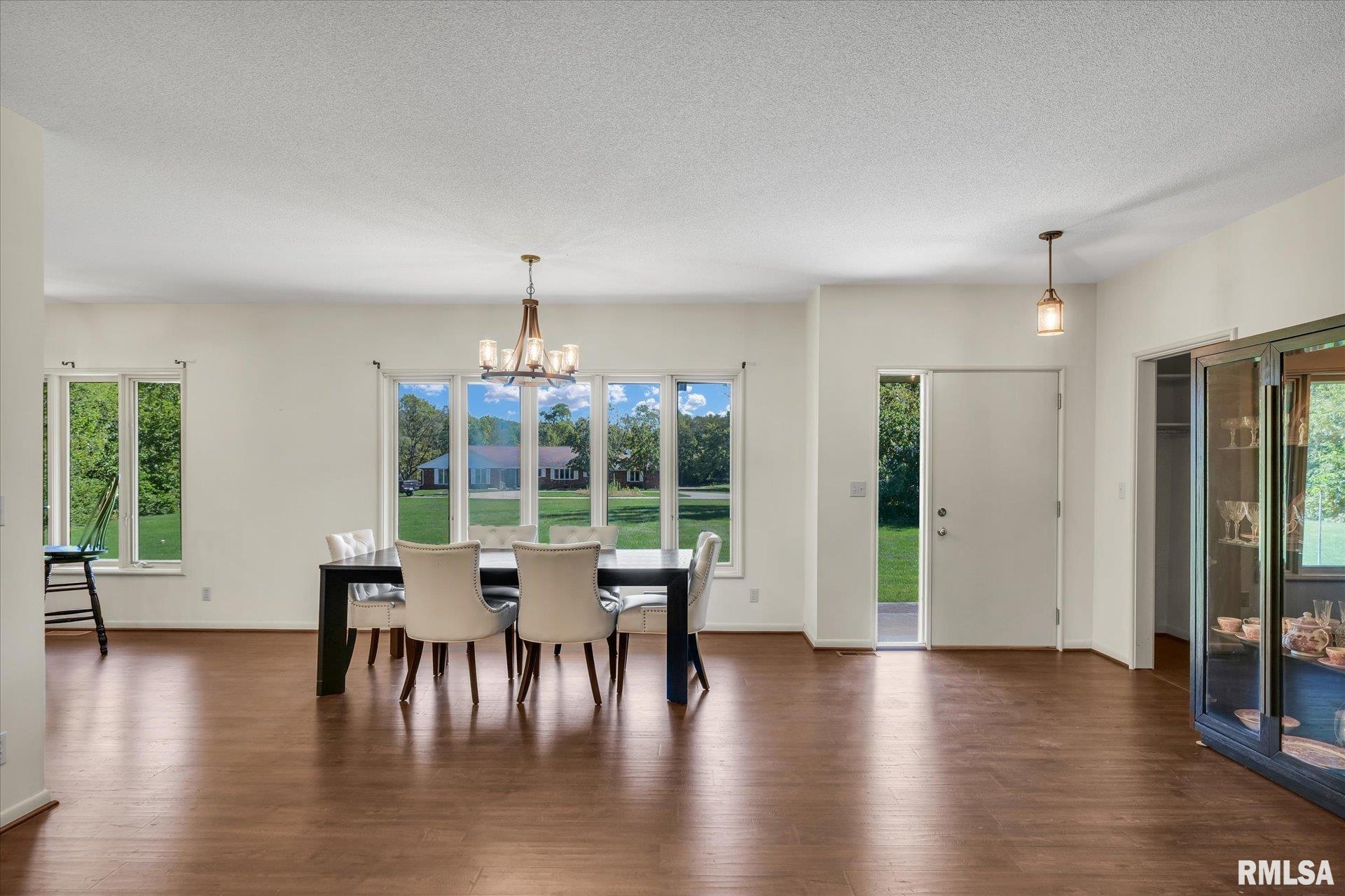 1202 Patterson Road Sullivan, IL 61951 - Photo 10 of 39 Gallery Image 10