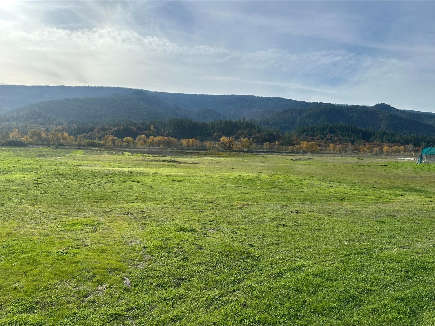 581 Garrett Road Hyampom, CA 96046 - Photo 17 of 45 a view of an ocean and a mountain