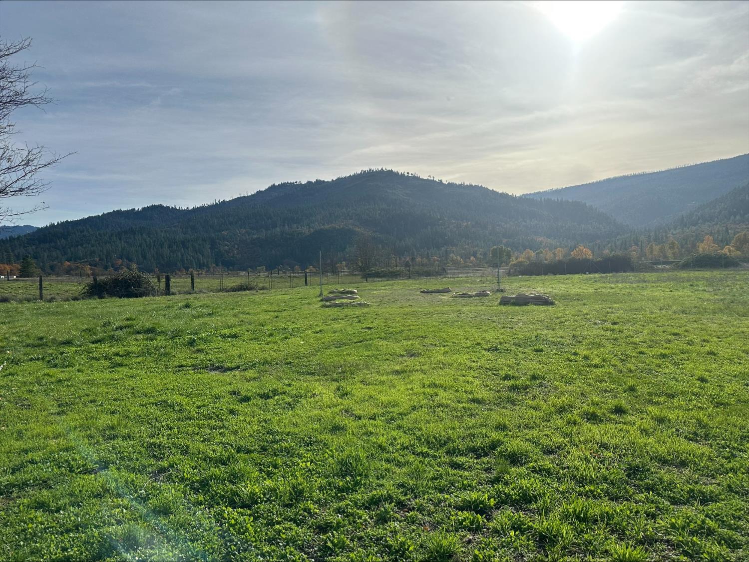 581 Garrett Road Hyampom, CA 96046 - Photo 19 of 45 a view of an ocean and a mountain