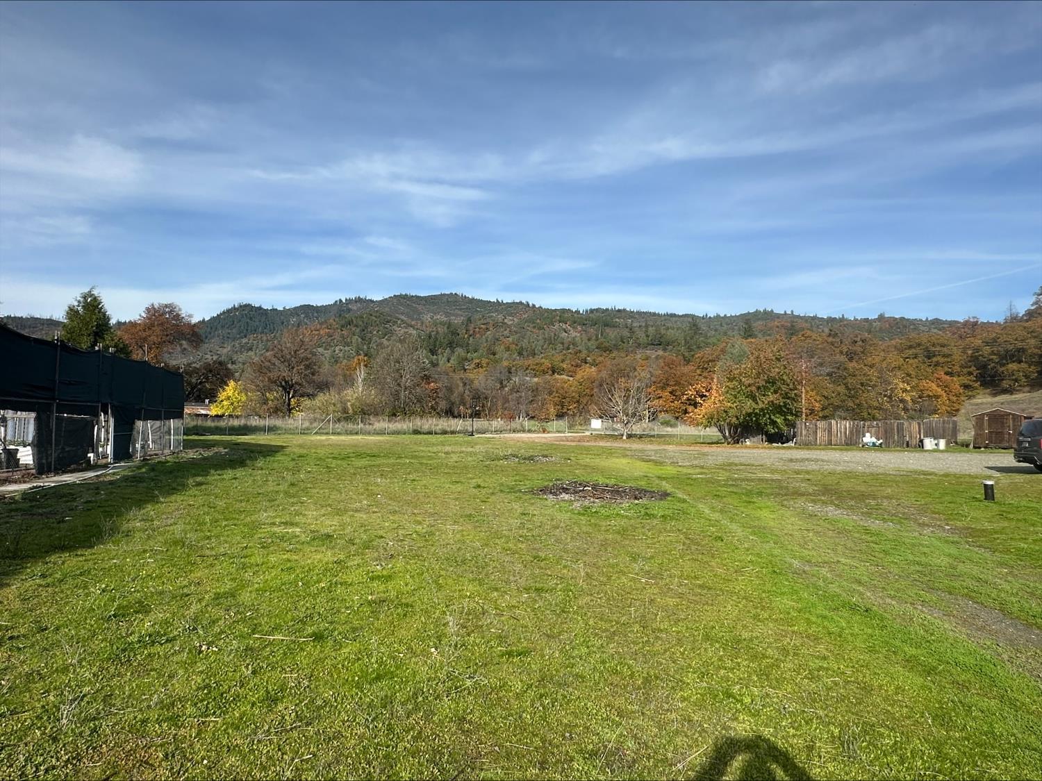 581 Garrett Road Hyampom, CA 96046 - Photo 20 of 45 a view of an ocean and a mountain