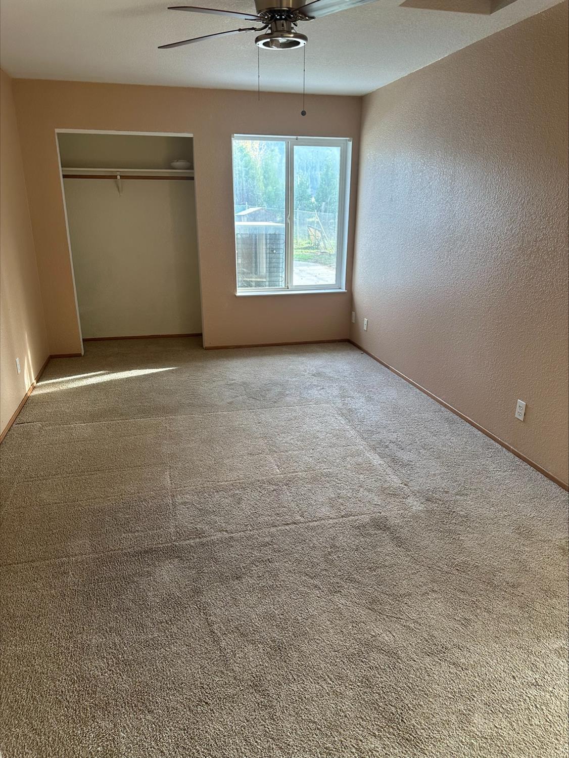 581 Garrett Road Hyampom, CA 96046 - Photo 26 of 45 an empty room with a window