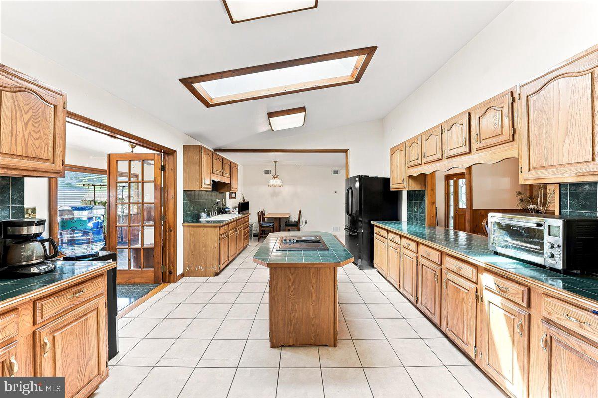 468 Kirks Mill Road Nottingham, PA 19362 - Photo 17 of 48 Spacious kitchen with natural light.
