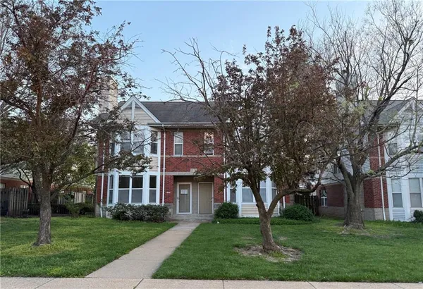 $198,000 | 4110 Westminster Place, St. Louis, MO 63108
