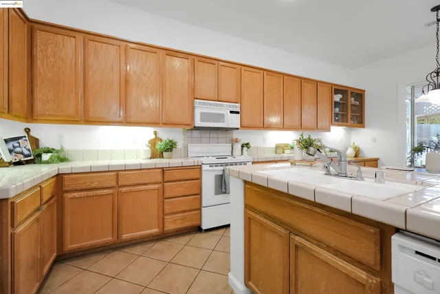 $679,000 | 162 Albert Court, Tracy, CA 95376