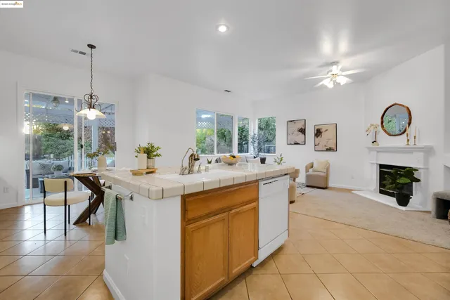 $679,000 | 162 Albert Court, Tracy, CA 95376