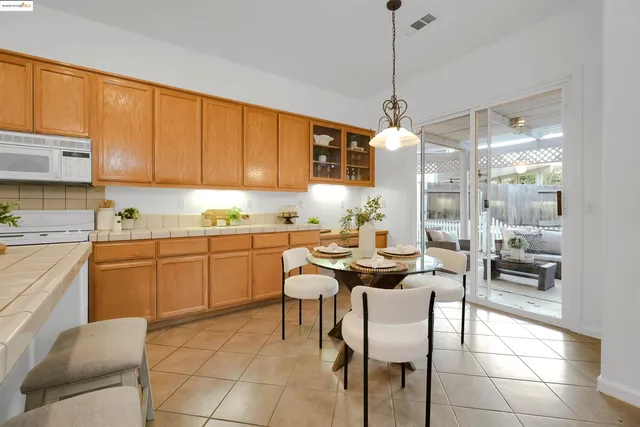 $679,000 | 162 Albert Court, Tracy, CA 95376