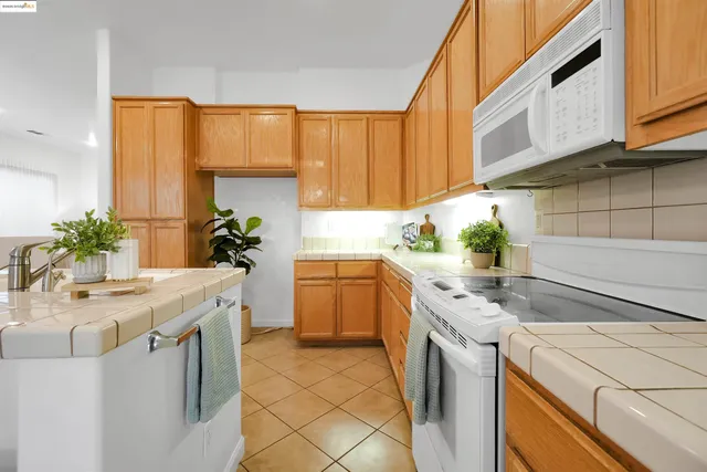 $679,000 | 162 Albert Court, Tracy, CA 95376