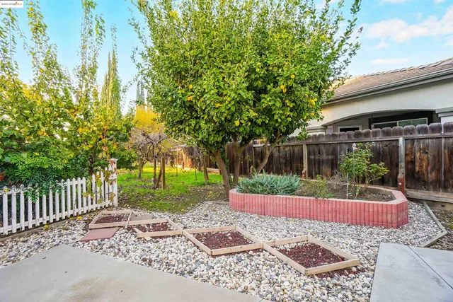 $679,000 | 162 Albert Court, Tracy, CA 95376