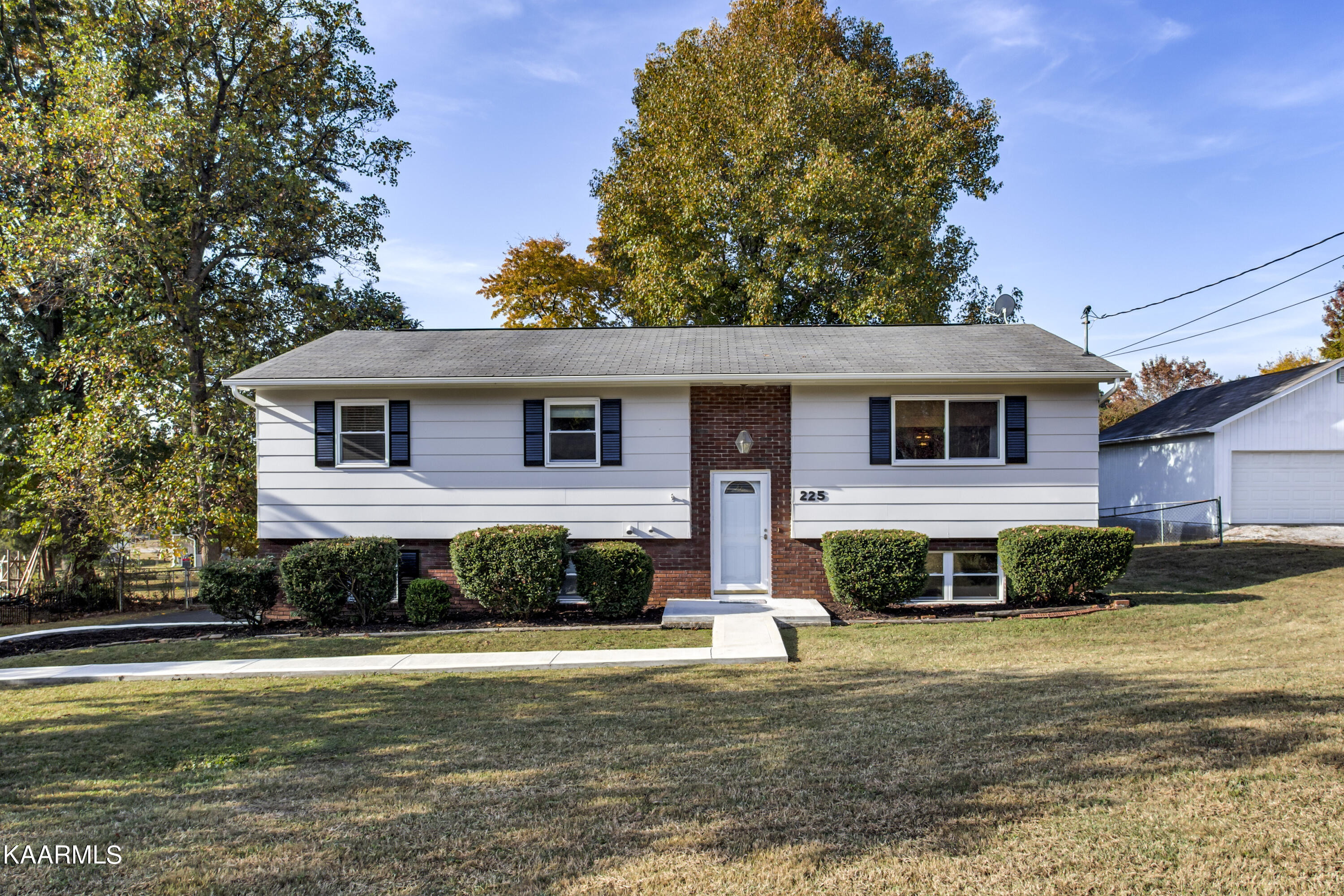 225 Oran Road Knoxville, TN 37934 - Photo 1 of 35 01_OranRoad_225_Front
