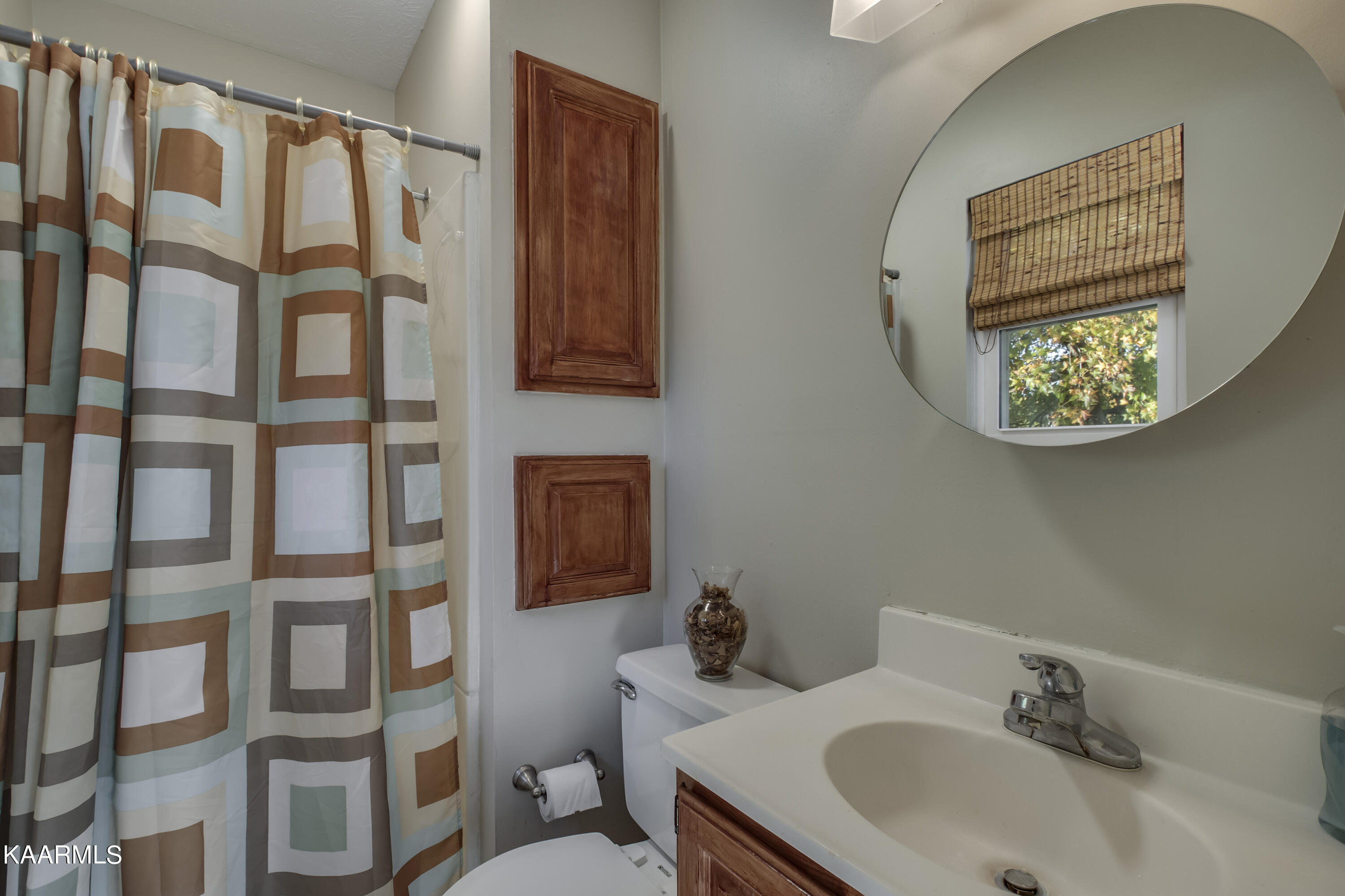 225 Oran Road Knoxville, TN 37934 - Photo 17 of 35 19_OranRoad_225_MasterBath
