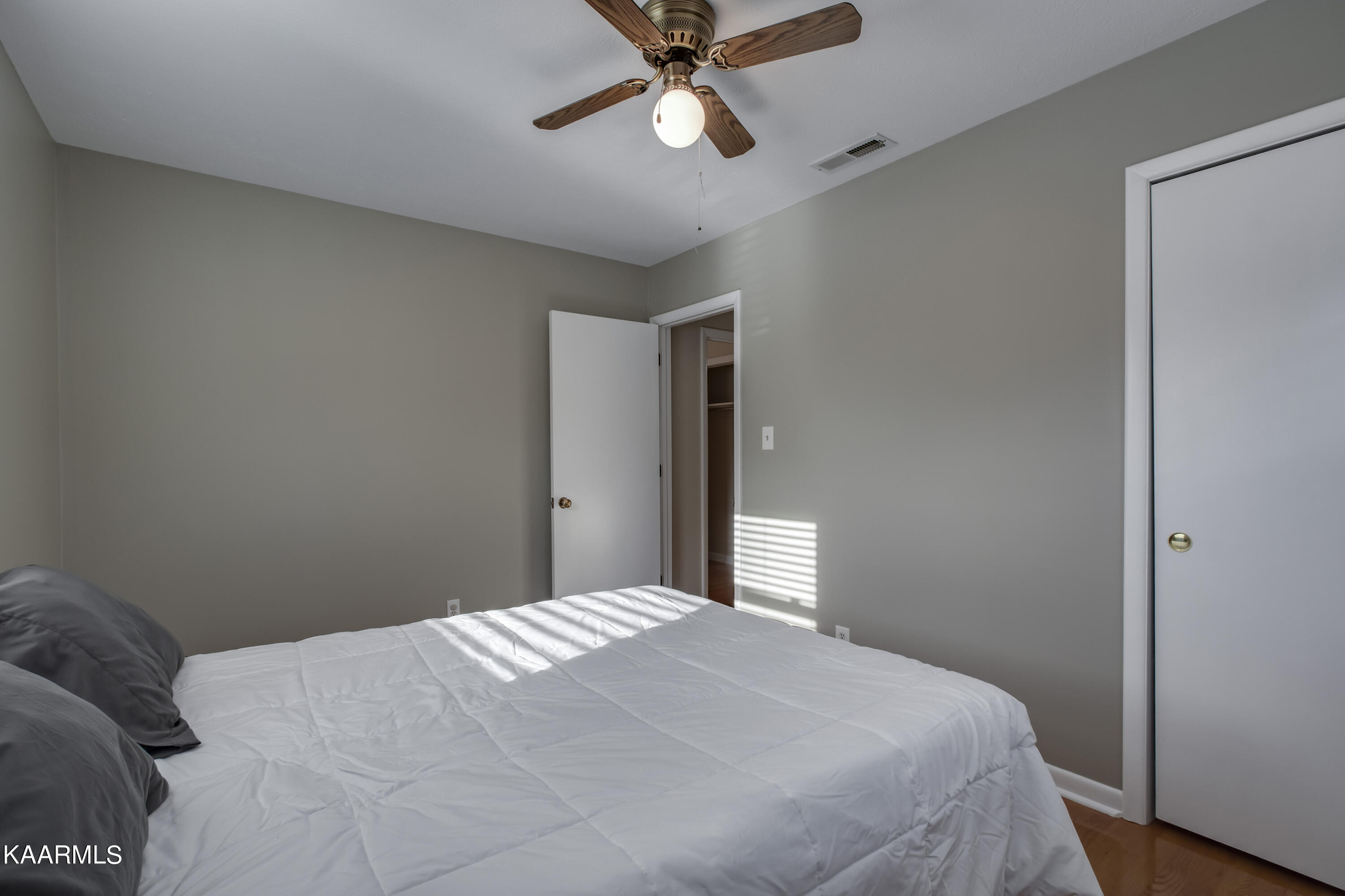 225 Oran Road Knoxville, TN 37934 - Photo 19 of 35 21_OranRoad_225_Bedroom2_02
