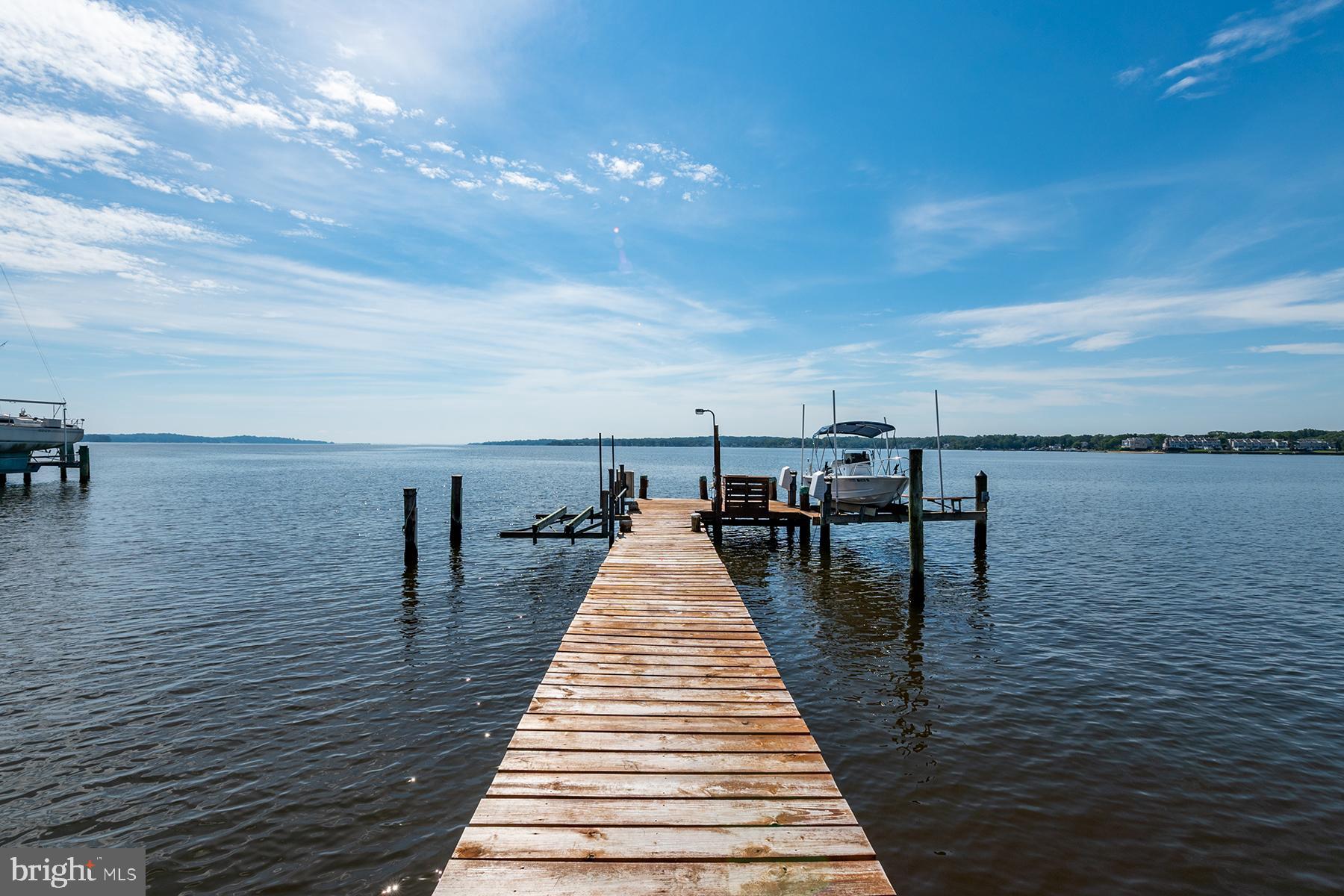 371 North Ferry Point Road Pasadena, MD 21122 - Photo 8 of 50 Multiple-slip pier with lift