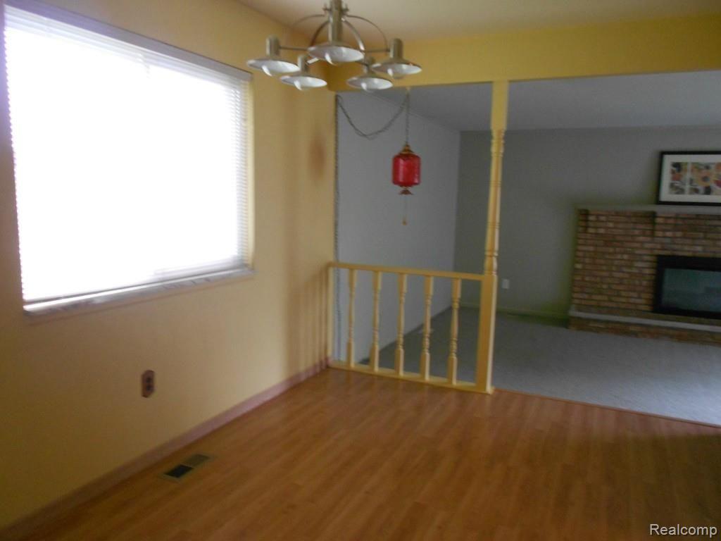 42411 Hanford Road Canton, MI 48187 - Photo 28 of 33 DSCN4549.jpg