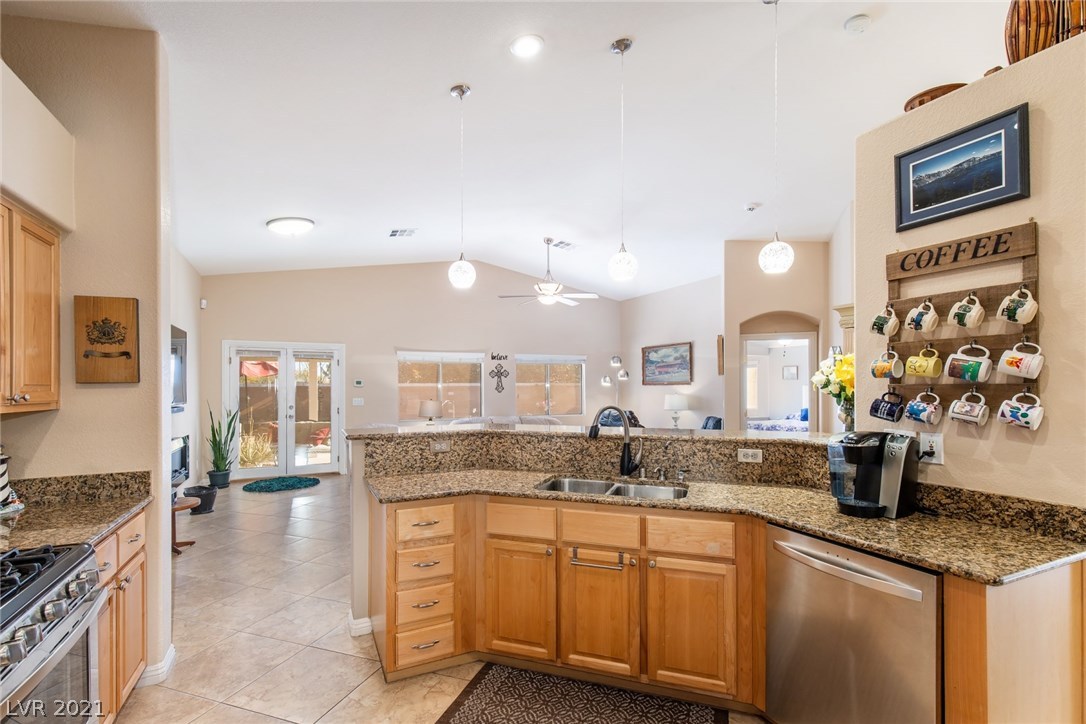 6528 North Ruddock Drive North Las Vegas, NV 89084 - Photo 12 of 35