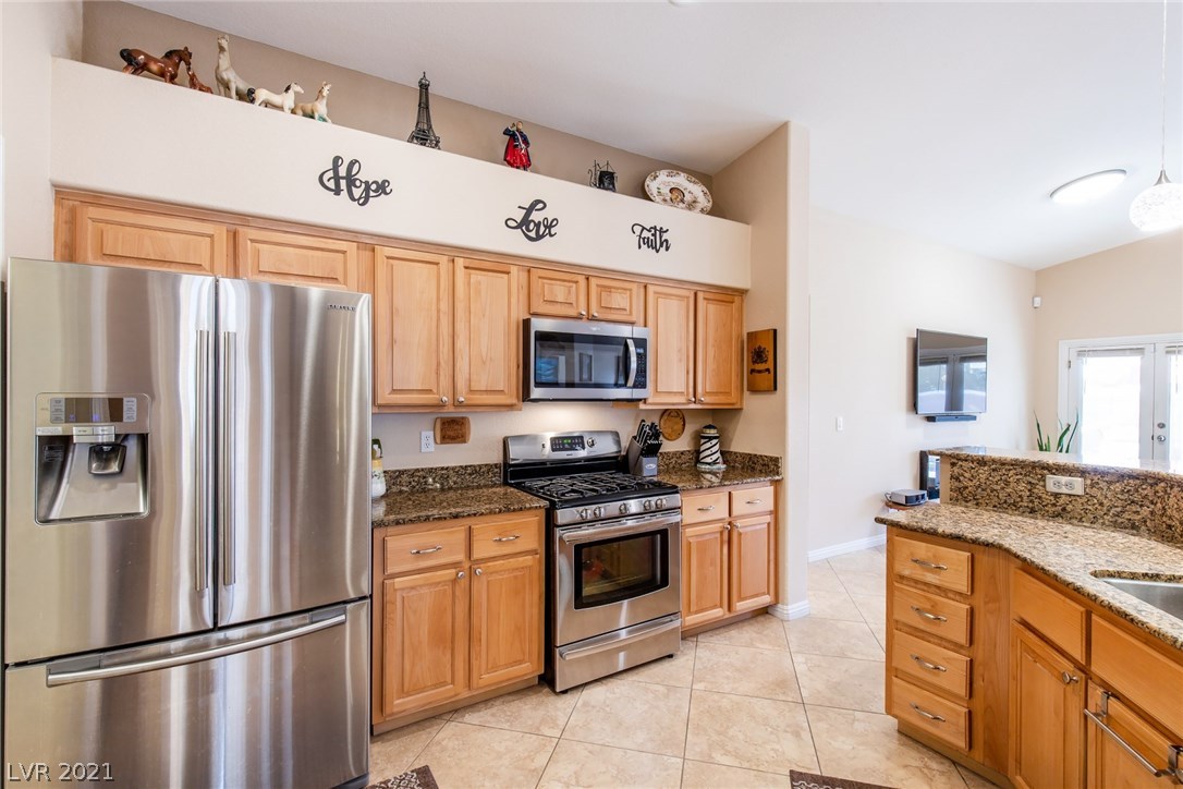 6528 North Ruddock Drive North Las Vegas, NV 89084 - Photo 13 of 35