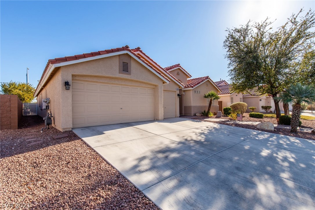 6528 North Ruddock Drive North Las Vegas, NV 89084 - Photo 2 of 35