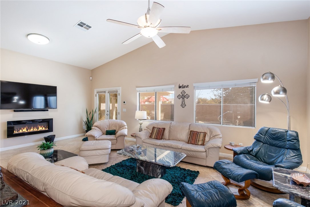 6528 North Ruddock Drive North Las Vegas, NV 89084 - Photo 6 of 35