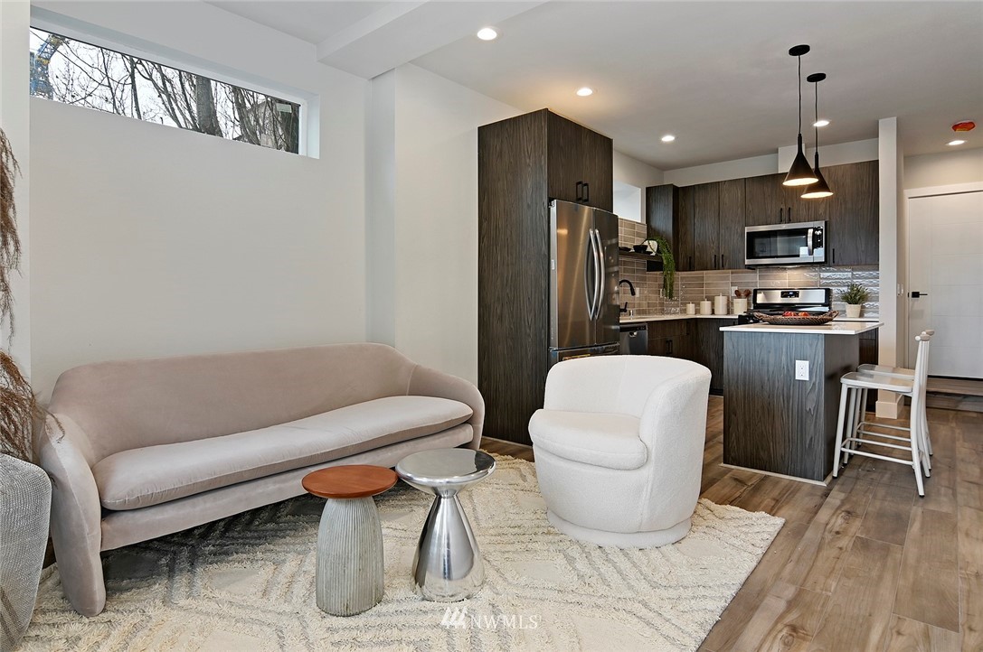 1620 South Lane Street, Unit F Seattle, WA 98144 - Photo 3 of 24 Gallery Image 3