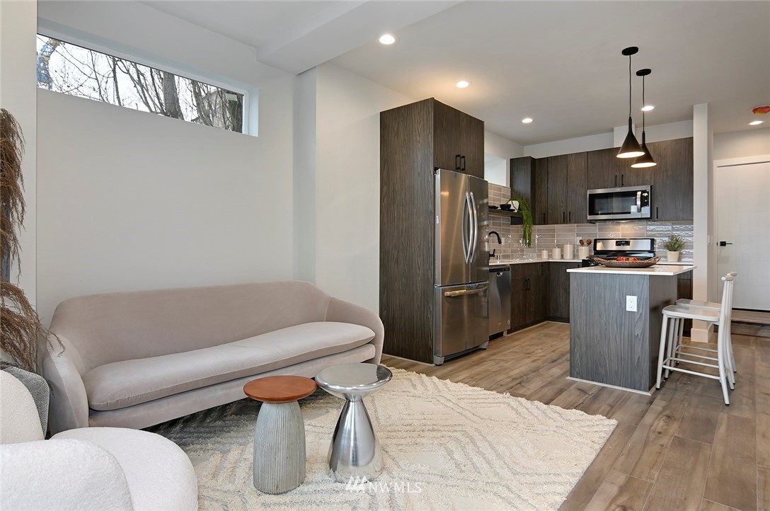 1620 South Lane Street, Unit F Seattle, WA 98144 - Photo 4 of 24 Gallery Image 4