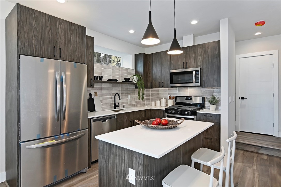 1620 South Lane Street, Unit F Seattle, WA 98144 - Photo 7 of 24 Gallery Image 7