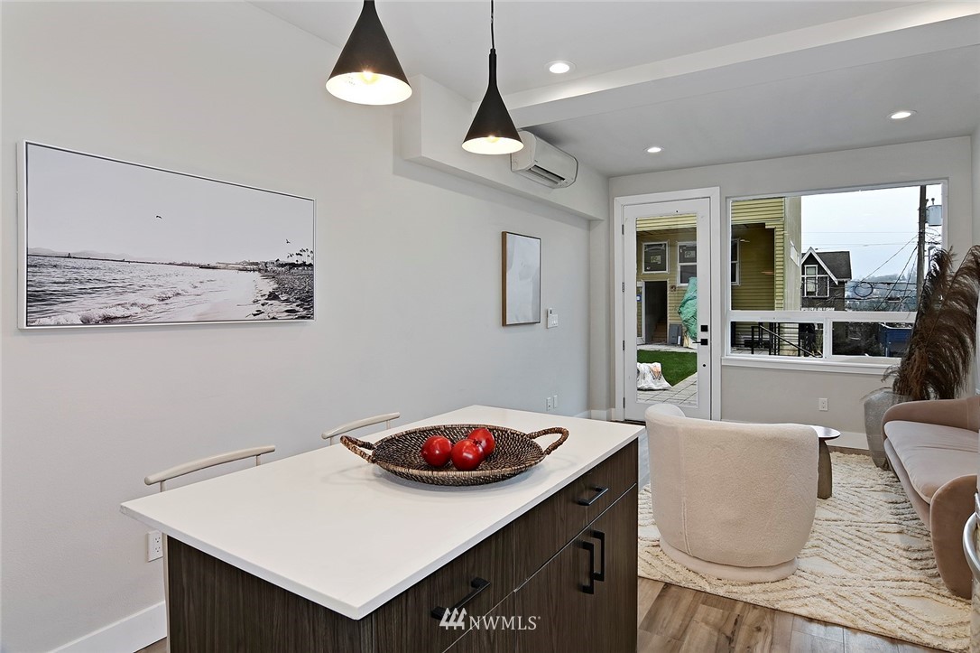1620 South Lane Street, Unit F Seattle, WA 98144 - Photo 9 of 24 Gallery Image 9