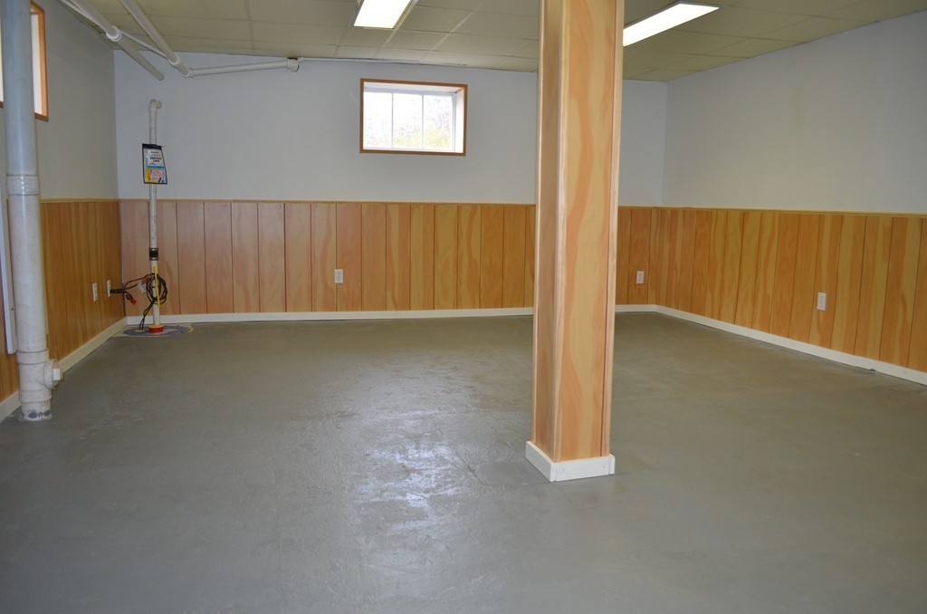 4 Dale Road Holbrook, MA 02343 - Photo 13 of 15