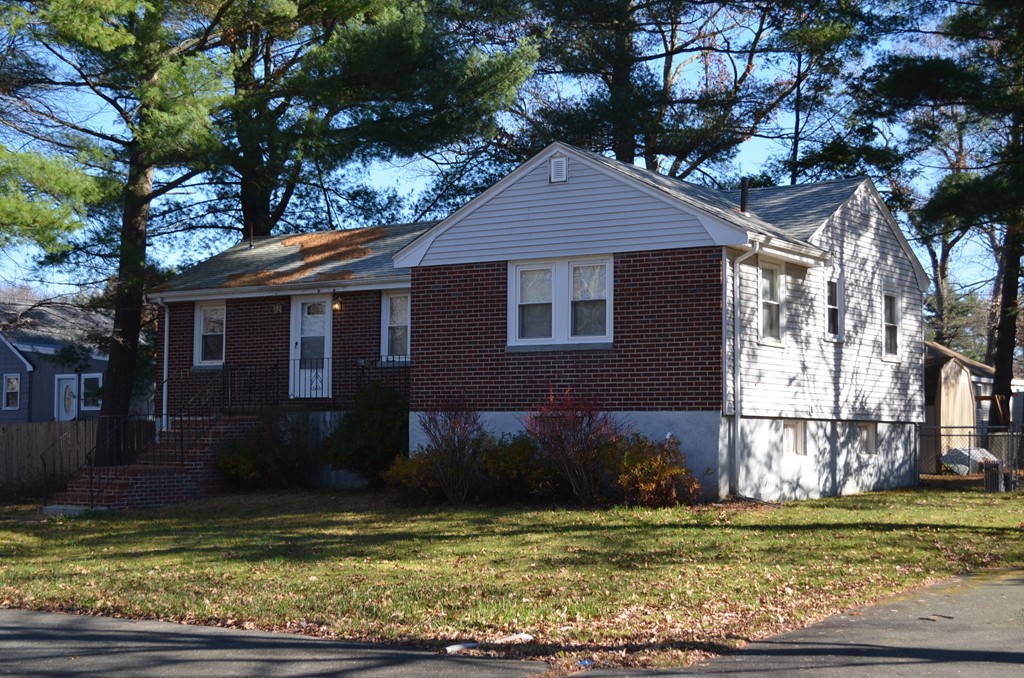 4 Dale Road Holbrook, MA 02343 - Photo 2 of 15