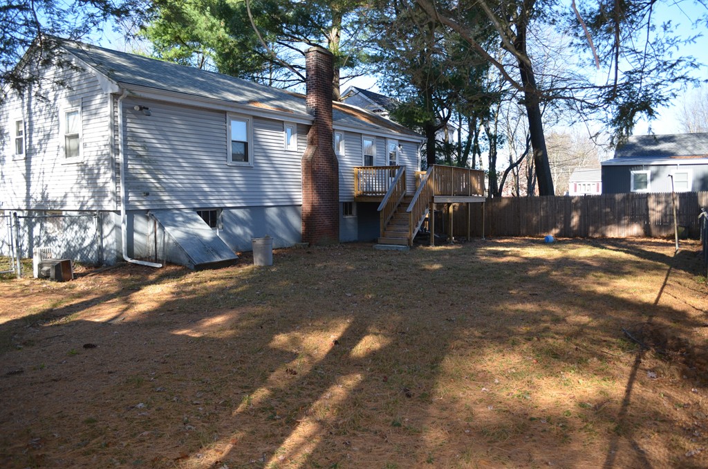 4 Dale Road Holbrook, MA 02343 - Photo 3 of 15